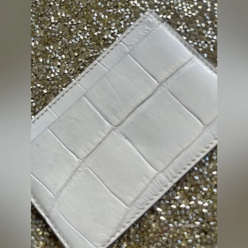 Authentic Gucci Croc card holder - Picture 4 of 4